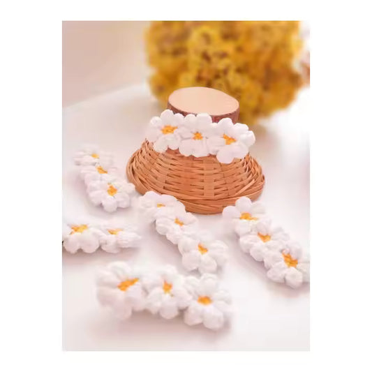 The "Winter Frost" Daisy Clips