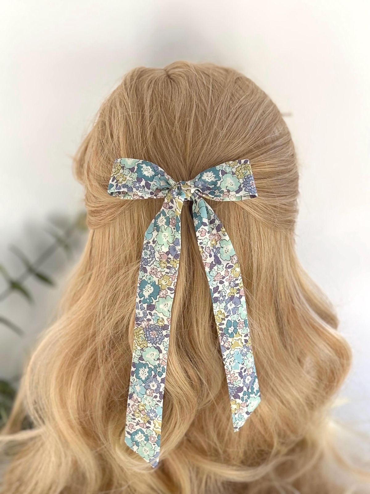 Willow Garden Long-Tail Bow