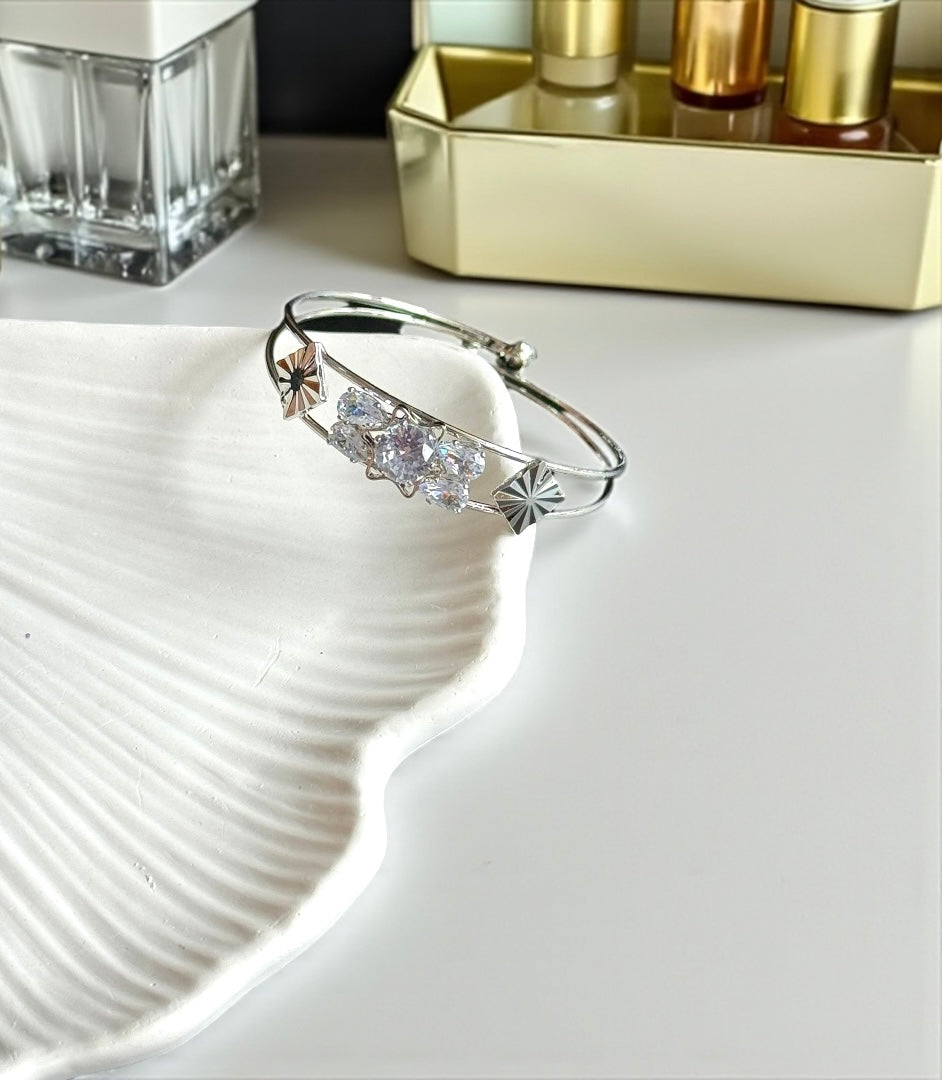 Stellar Style: Kid's Bracelet with Gold Star Accents