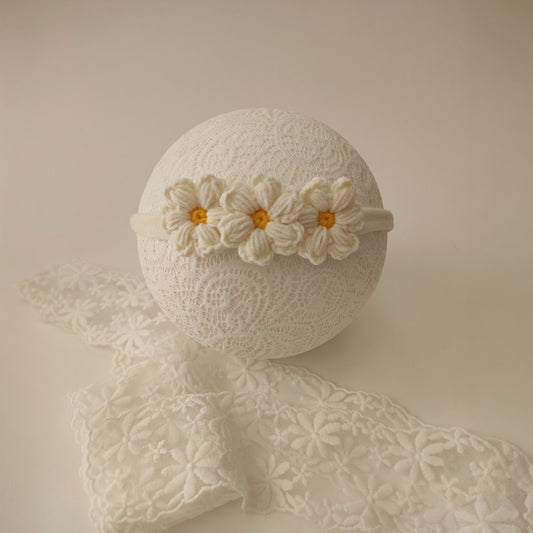Tiny Daisy Chain Headband