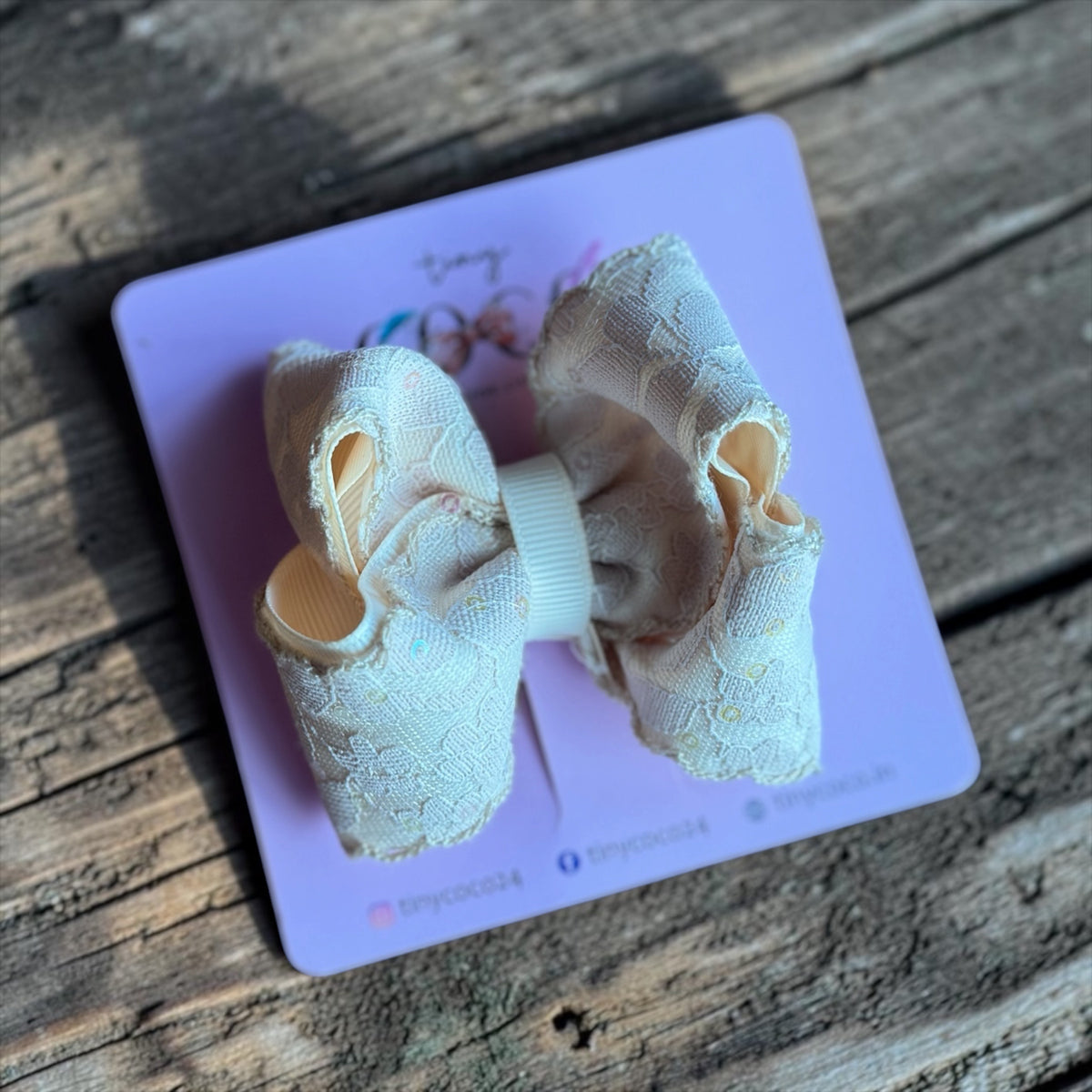 Vanilla Lace Layered Pinwheel Bow Clip