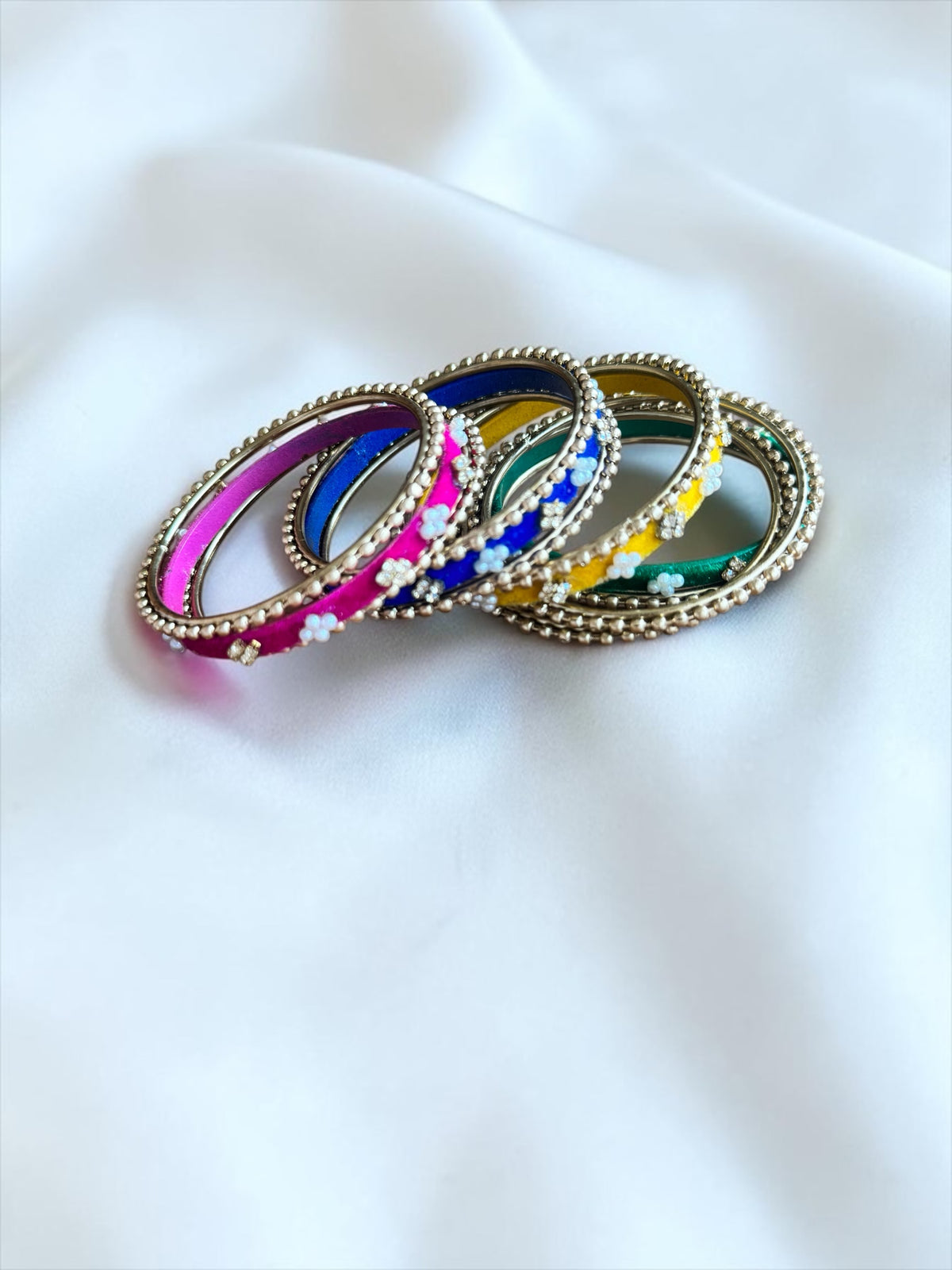 Jhilmil Floral Pearl & Silk Thread Bangle Set